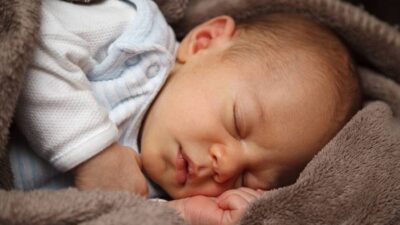 Penyebab Anak Sulit Tidur di Malam Hari dan Cara Mengatasinya