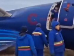 Tragedi Pesawat Azerbaijan Airlines Jatuh di Kazakhstan, Penumpang Kirim Video Mencekam Sebelum Pesawat Jatuh