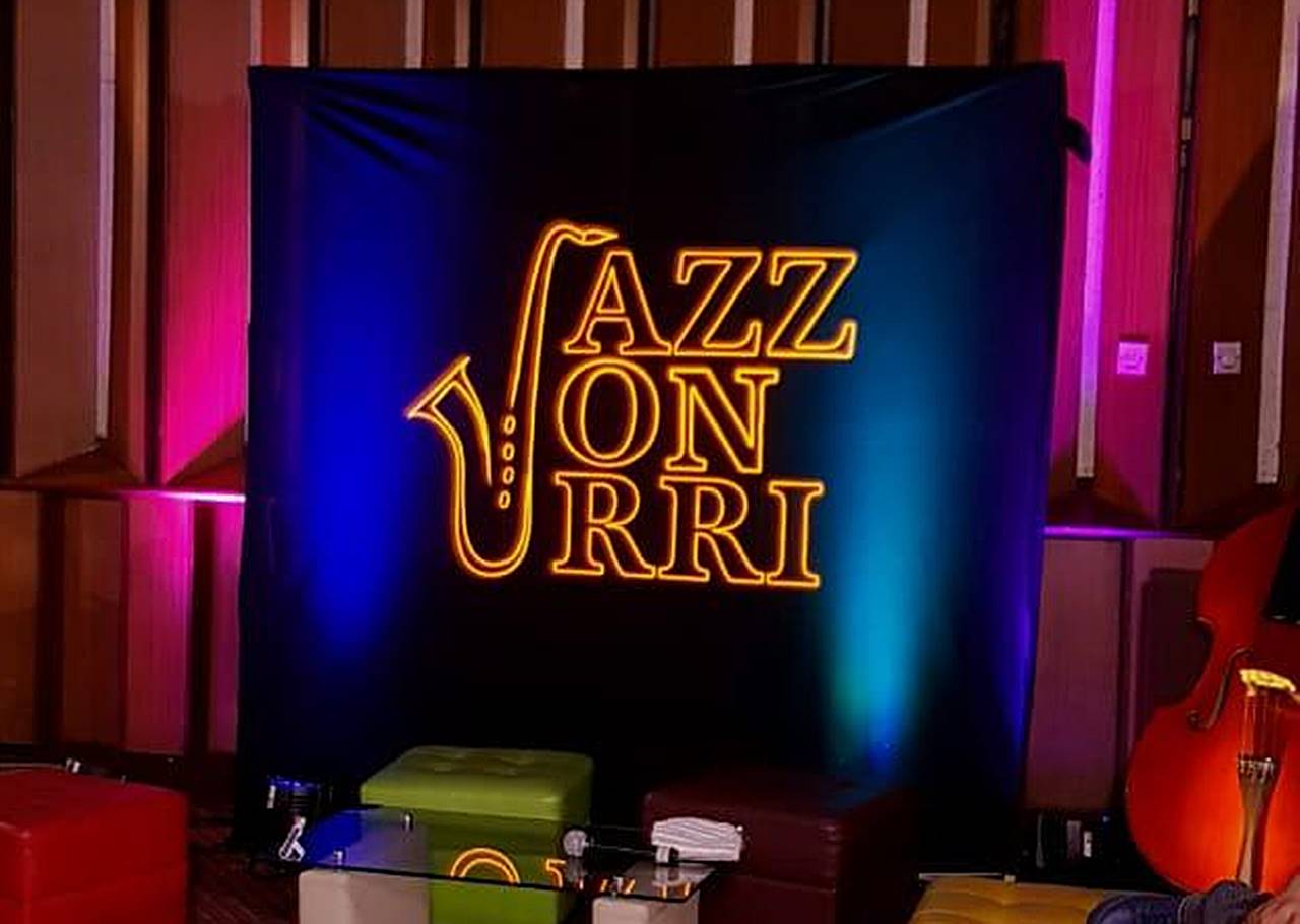 Tingkatkan Keunggulan Bisnis Anda dengan Reklame Jakarta dari Ori Laser Advertising